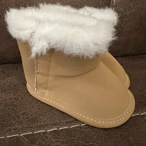 Carters faux fur infant boots